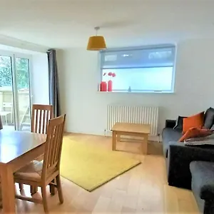 2 Bedroom Victorian Garden Flat , Londres Reino Unido